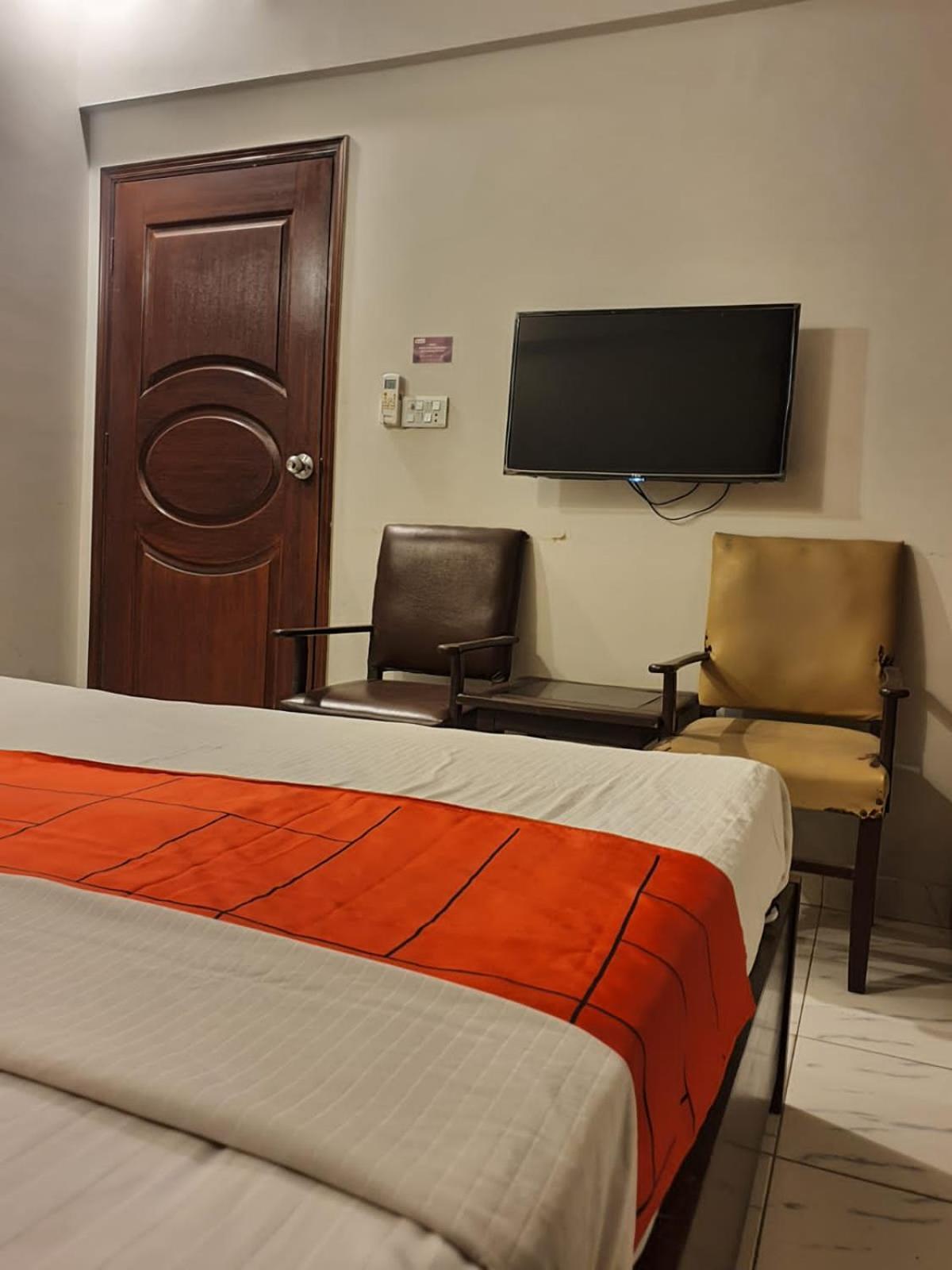 Goho Rooms Badar Карачи Екстериор снимка