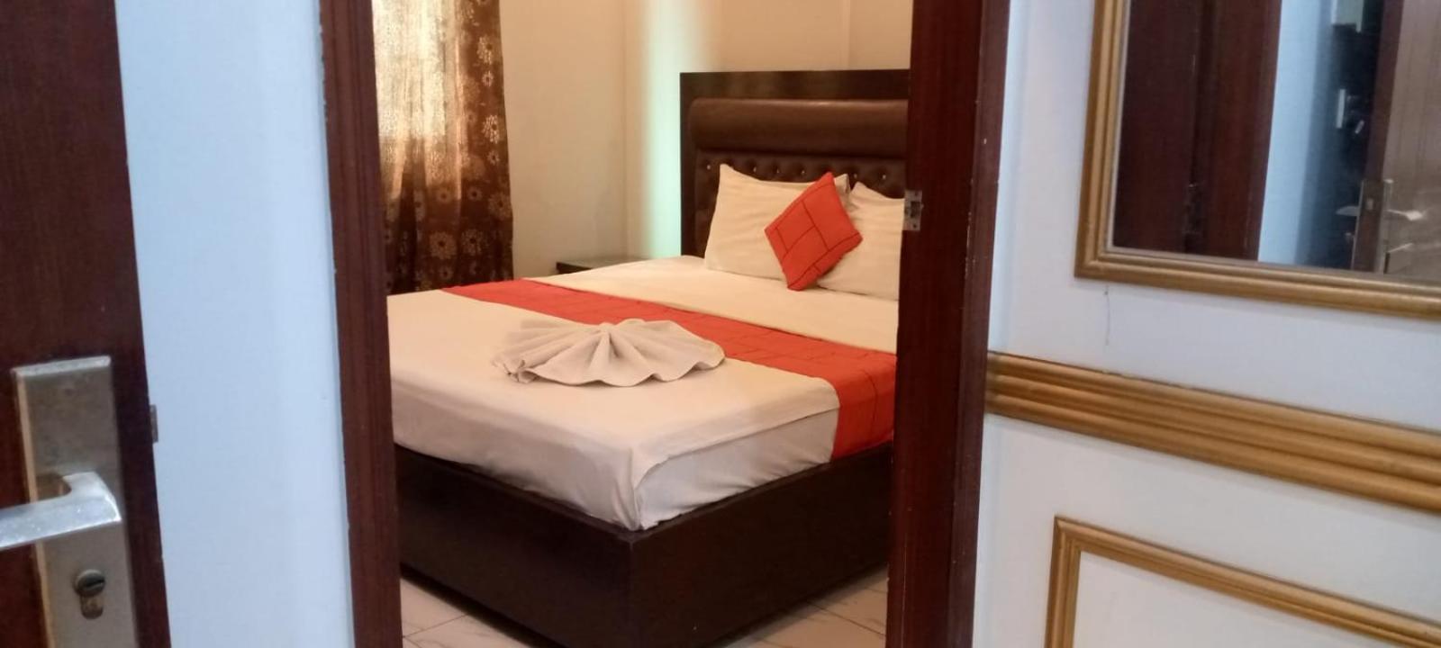 Goho Rooms Badar Карачи Екстериор снимка