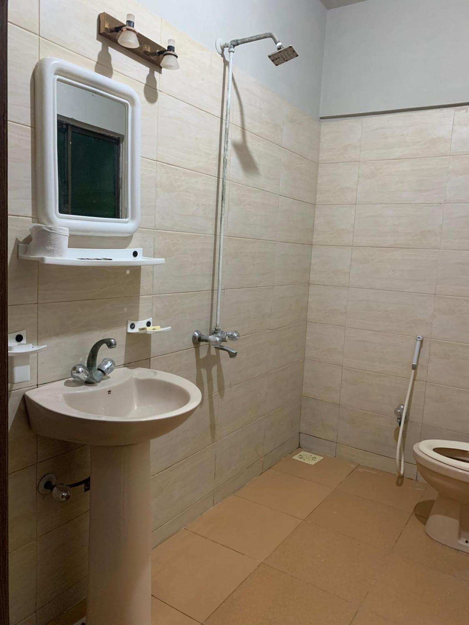 Goho Rooms Badar Карачи Екстериор снимка