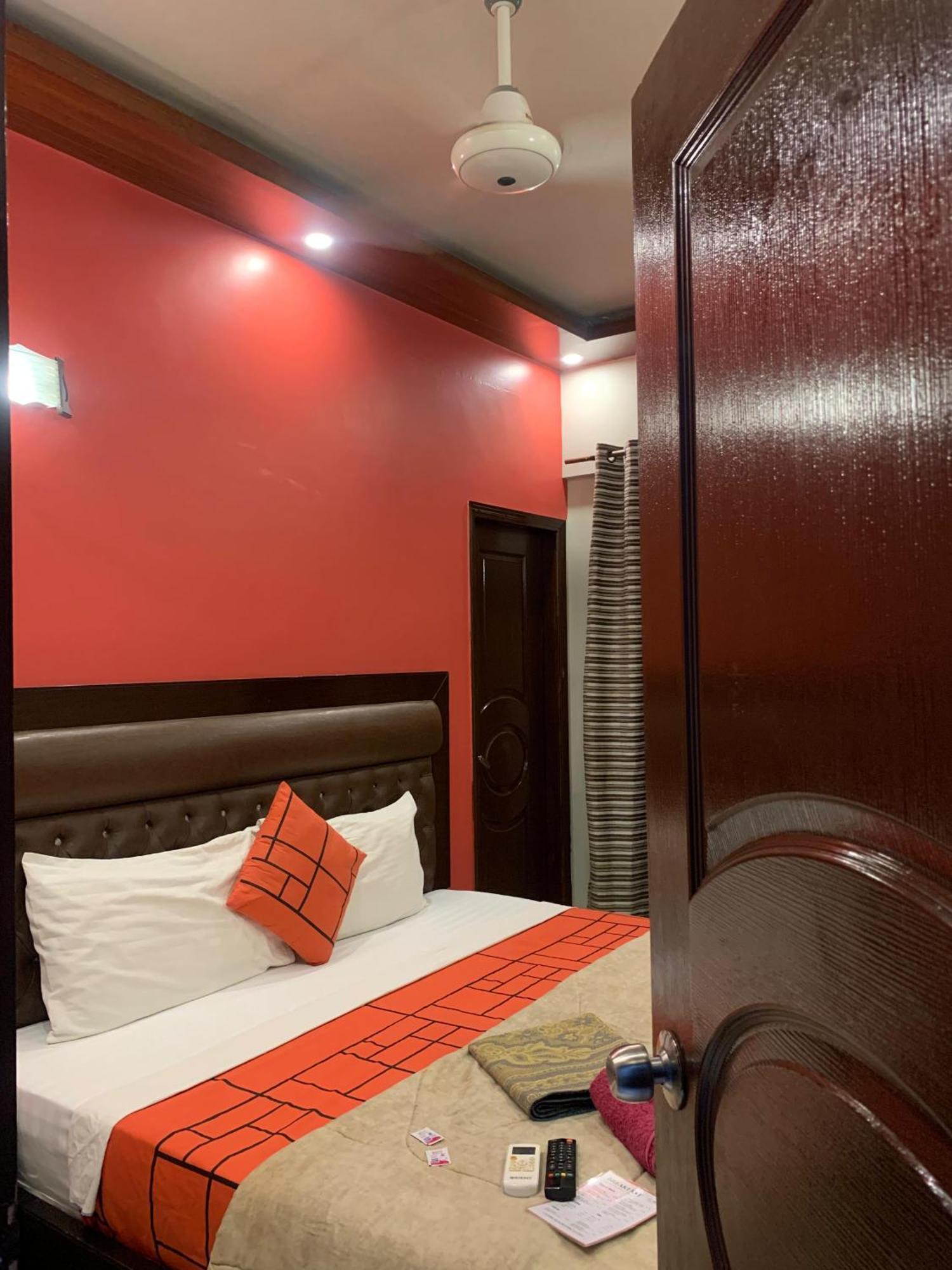 Goho Rooms Badar Карачи Екстериор снимка